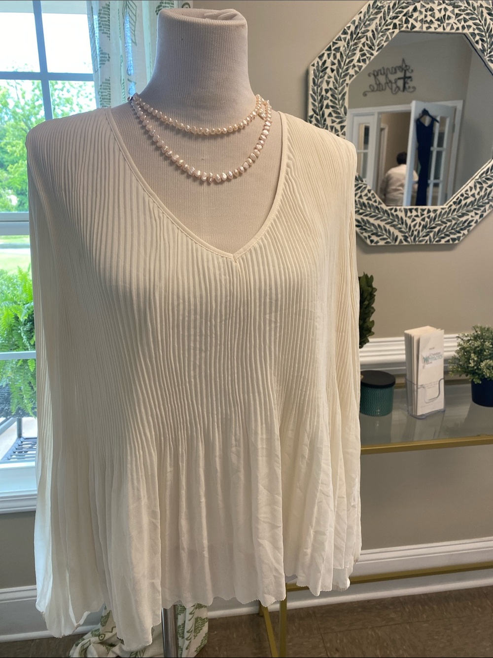 Quince Cream Pleated V-Neck Tunic Top
